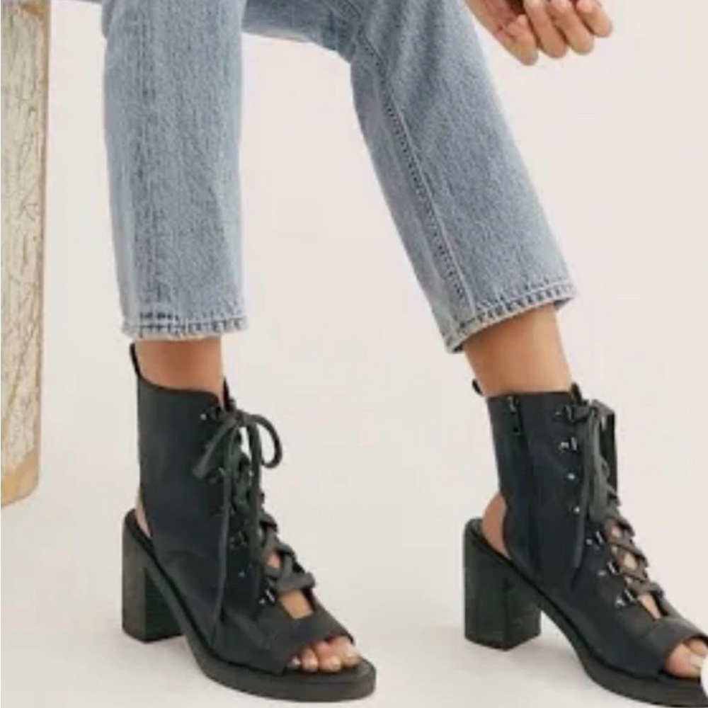 Free People Brown Leather Lace-Up Heeled Sandals City of Lights size 39. 8 1/2